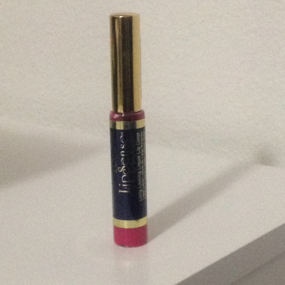 LipSense Liquid Lip Color - Kiss For A Cause